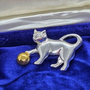 Silver Cat Brooch with Gold Yarn Ball